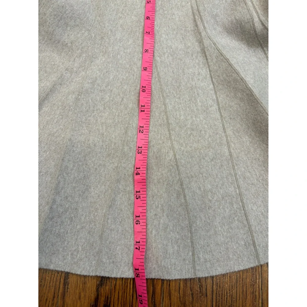 Club Monaco Oatmeal Heather Knit Pleated A-Line Mini Skirt Beige S